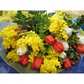 Bouquet  tulipani e mimosa